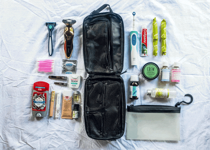 Expeditioner: The Smartest Toiletry Bag For a Wise Traveler