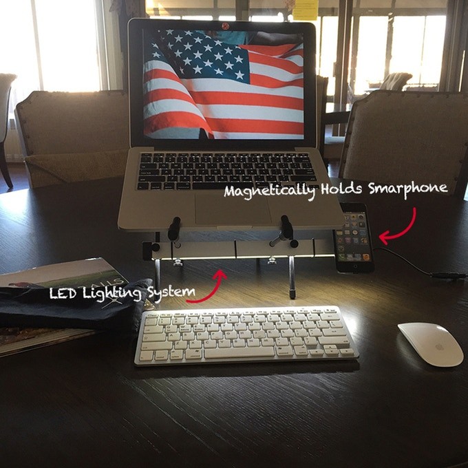LED lighted stand Fits all! – lumiXstand