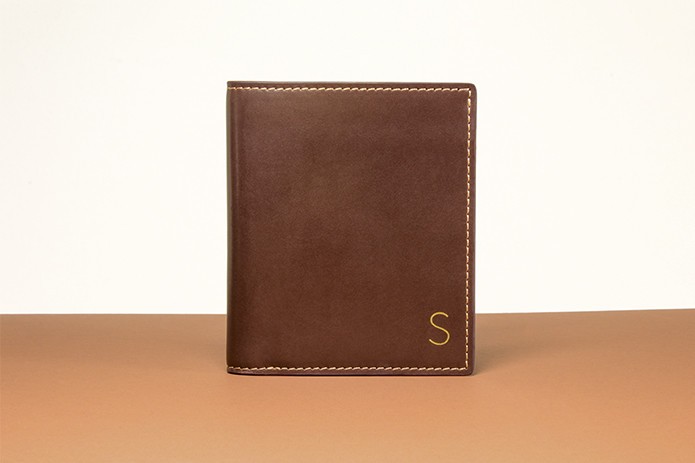 Worlds Thinnest Luxury Bifold Wallet Made from Premium Materials