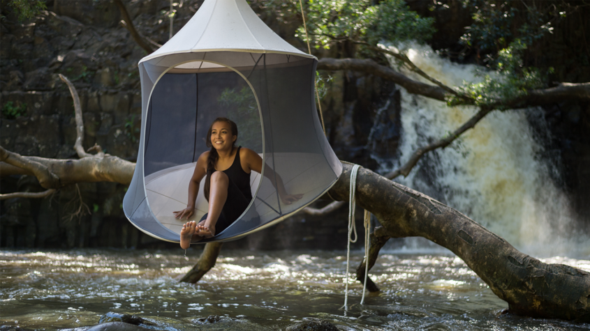 TreePod: Spacious Hanging Treehouse Enjoy the Nature and Chill!